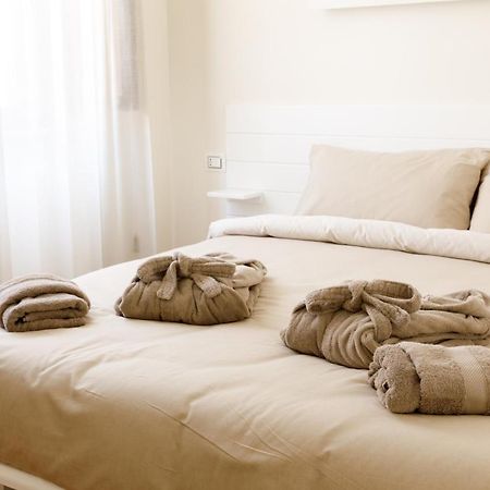 I Vicoli Exclusive Apartments ฟอนดี ภายนอก รูปภาพ
